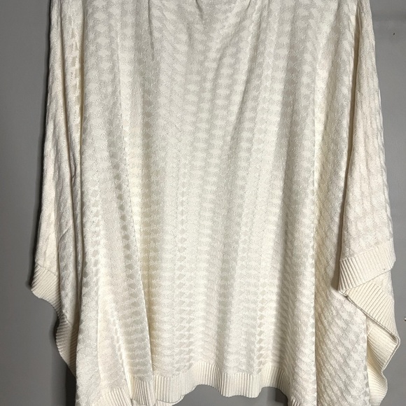 Lululemon Forward Flow Cape - Soft Ivory - Picture 8 of 8